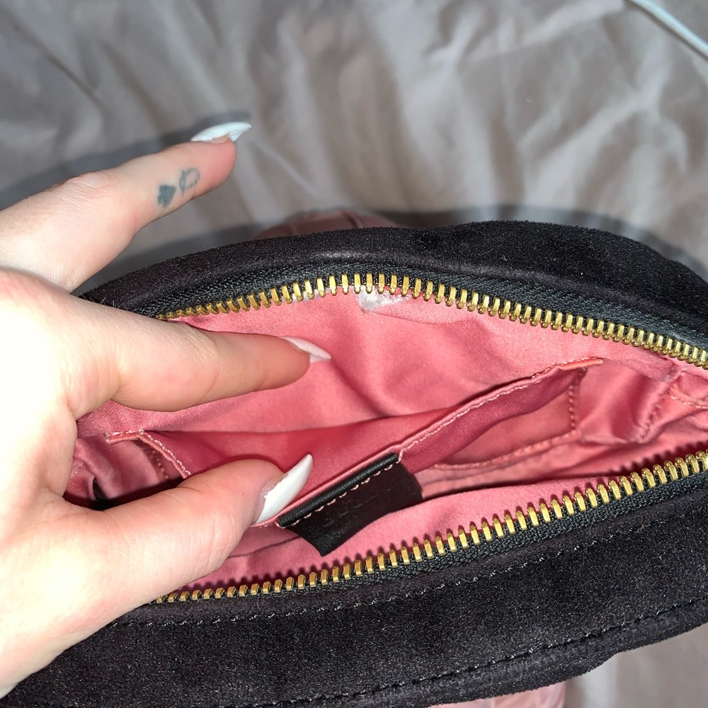 Gucci Velvet Belt Bag - Picture 7 of 11